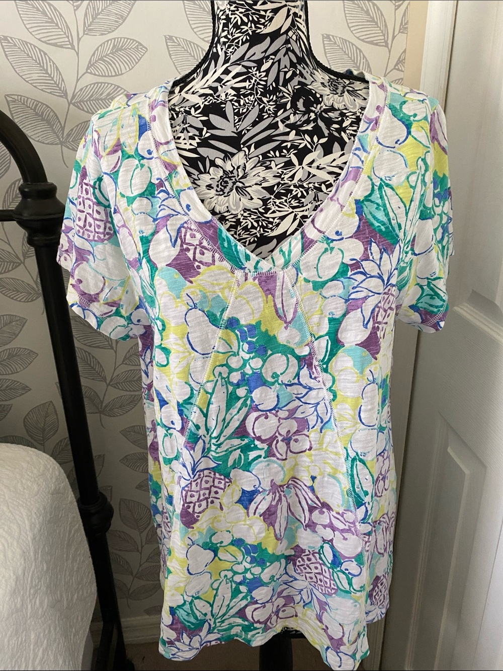 Escape by Habitat Clothes vibrant tropical print long floral tee in cotton
